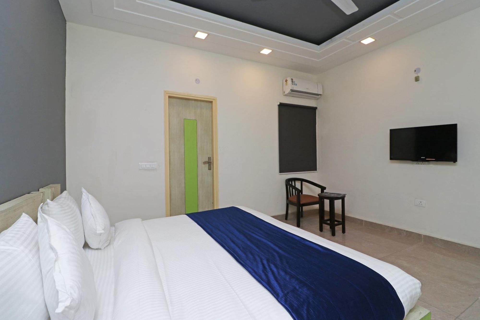 Hotel Crystal Inn Plaza Delhi Airport New Delhi Phòng bức ảnh